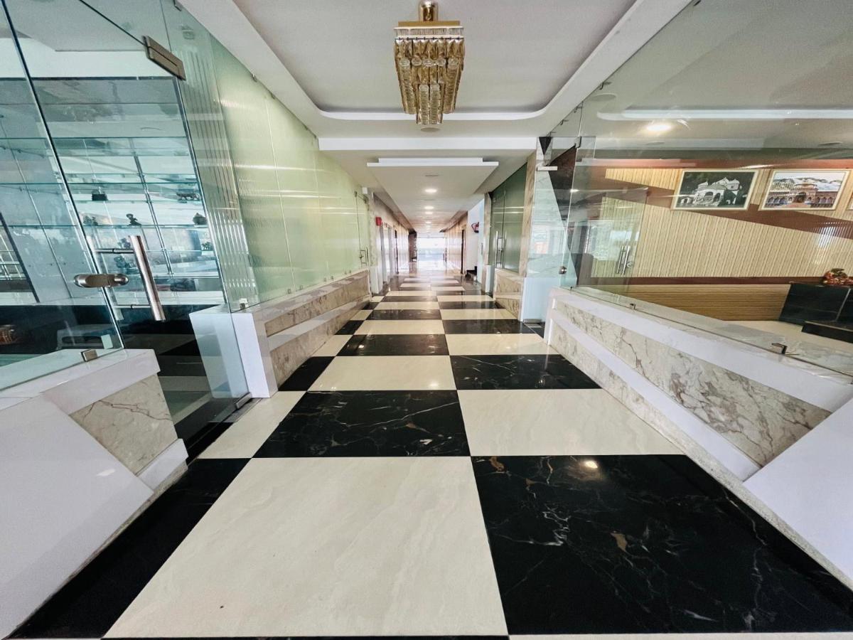 The Grand Lajja - All Staff Vaccinated Hotel Bahadrabad ภายนอก รูปภาพ
